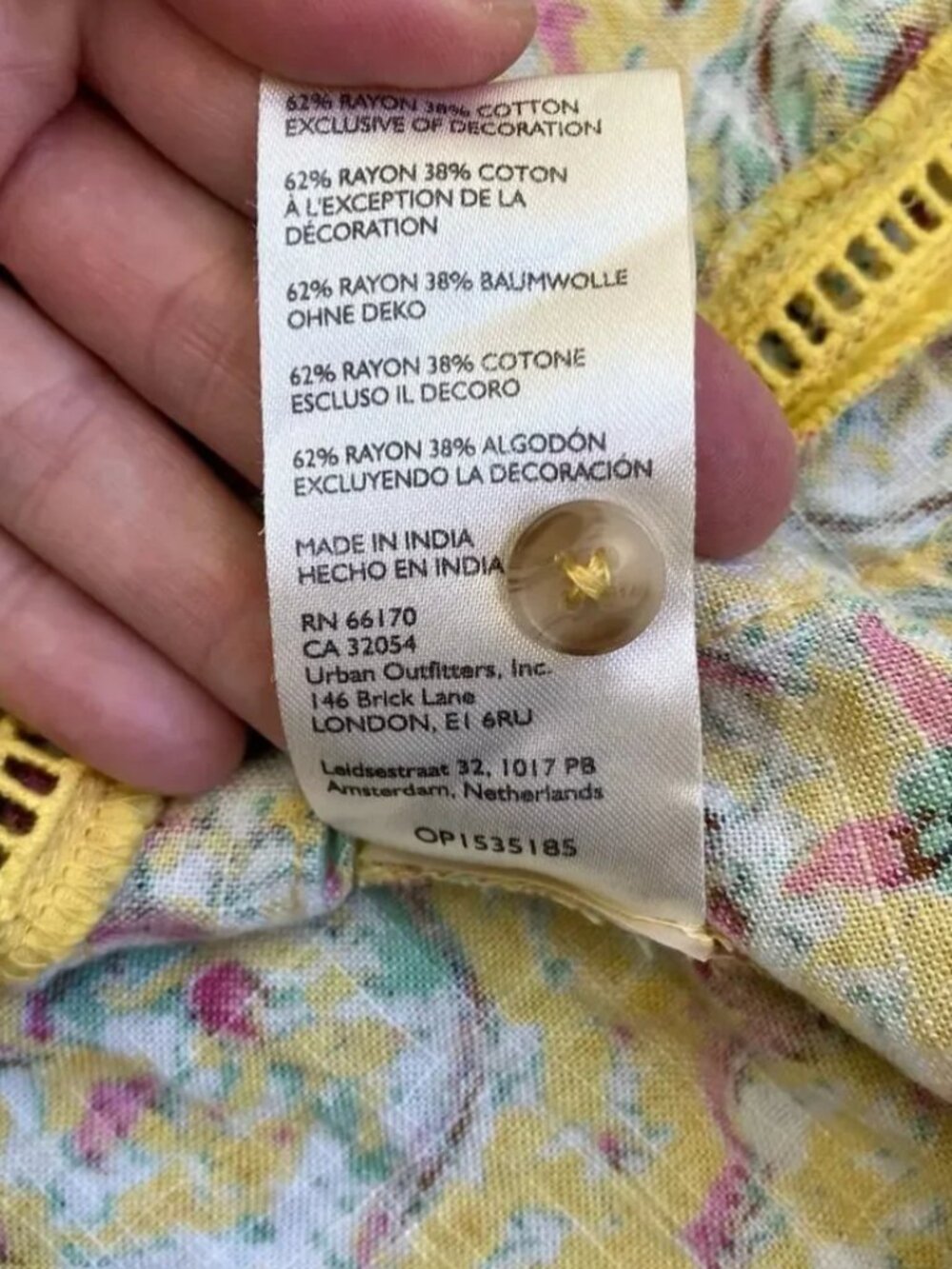 Anthropologie Pilcro Sz 1X Pintuck Peasant Blouse Yellow Floral Crochet Cottage - Picture 5 of 7